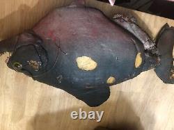 1995 piranha remake prop screen used piranha