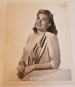 20 (10) ORIGINAL Hollywood Starlet Publicity Photos withLana Turner & More