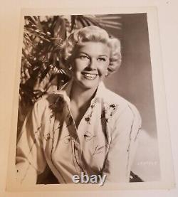 20 (10) ORIGINAL Hollywood Starlet Publicity Photos withLana Turner & More