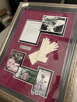 Audrey Hepburn Vintage Production Worn White Leather Gloves WithSigned Photograph