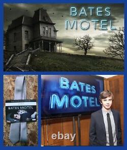 BATES MOTEL Norman/Freddie Highmore Tie withStudio COA