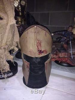 Bloody Spartan Helmet 300, original from Movie, with COA Propstore