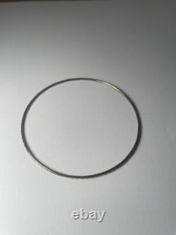 CATE BLANCHETT ORIGINAL'THE SHIPPING NEWS' Thin Silver Color Bangle