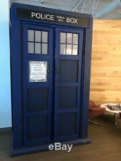 Doctor Who Life-Size Wooden Tardis Whovian Booth British Good Condition
