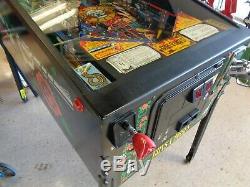 Guns N' Roses Pin Ball machine