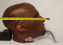 Hero Severed Head Prop from 300 (2006) wCOA and Display Case