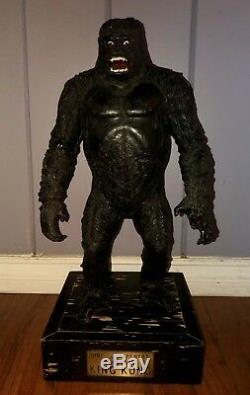 KING KONG 1976 DINO DE LAURENTIIS MAQUETTE / STATUE & NEWS PAPER 100 Made RARE