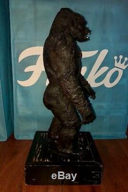 KING KONG 1976 DINO DE LAURENTIIS MAQUETTE / STATUE & NEWS PAPER 100 Made RARE