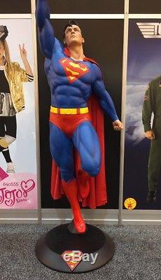 Life Size DC Comics Superman Statue Comic Book Version Full Size Prop