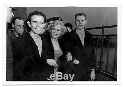 Marilyn Monroe Original Vintage 1954 Official Us Army Photo In Tokyo At Hospital