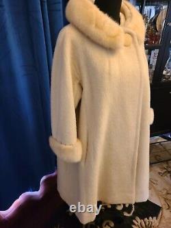 Marilyn Monroe Owned /Worn Creme Cashmere coat withmink trim from Sydney Guilaroff