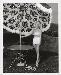 Marilyn Monroe in a bathing suit ORIGINAL mid-1950s cheesecake portrait, SEXY