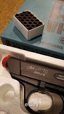 Mgc Rmi Hk Vp70 Colonial Marine Cap Prop Pistol Gun Replica New Box & Papers