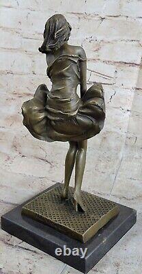 Movie Memorabilia Iconic Figurine Famous Hollywood Actress Bronze Sculpture