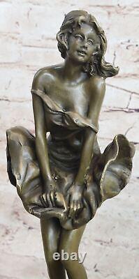 Movie Memorabilia Iconic Figurine Famous Hollywood Actress Bronze Sculpture Deal