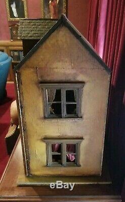 Original Screen Used Movie Prop Doll House From Peter Pan 2003 W. Jeremy Sumpter