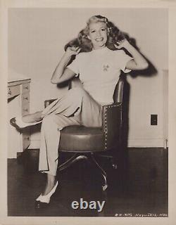 Rita Hayworth (1940s)? Hollywood Beauty Collectable Memorabilia Photo K 396