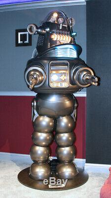 Robby the Robot Life-Size 11 Replica from Original Molds Forbidden Planet