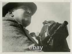 Robert J Flaherty ORIGINAL DOUBLE WEIGHT PHOTOGRAPH OF ROBERT J #140807