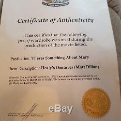Theres Something About Mary (1998) Healy's Dentures (Matt Dillon) display/COA